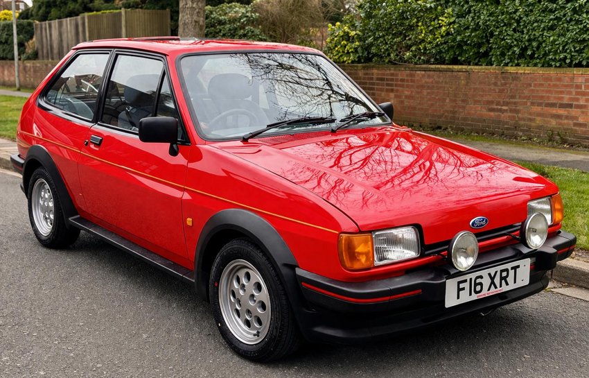 The XR2 wearing its F16 XRT registration.